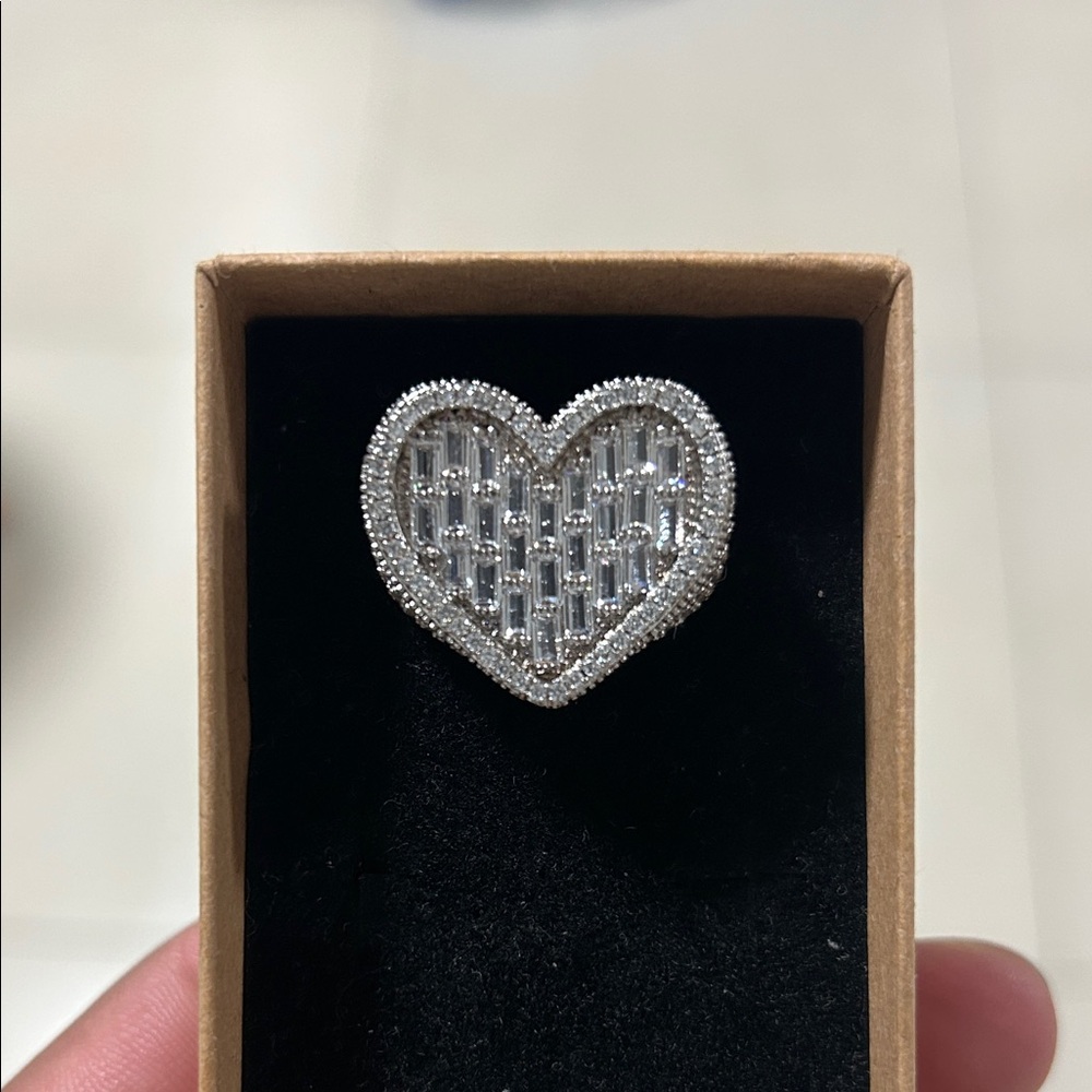 Elegant Silver Heart Ring
